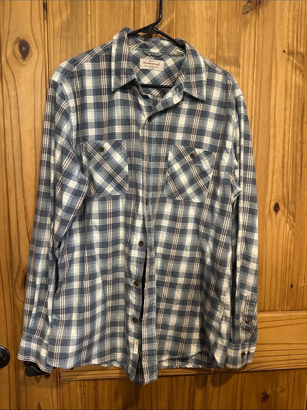 Men's Blue & White Plaid Casual Button-Down Shirt by